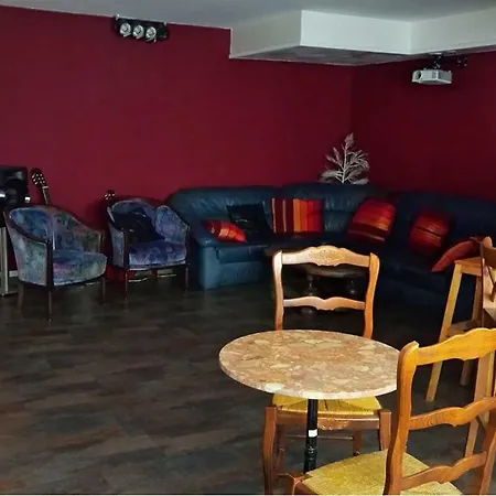 Starcreation Lounge
